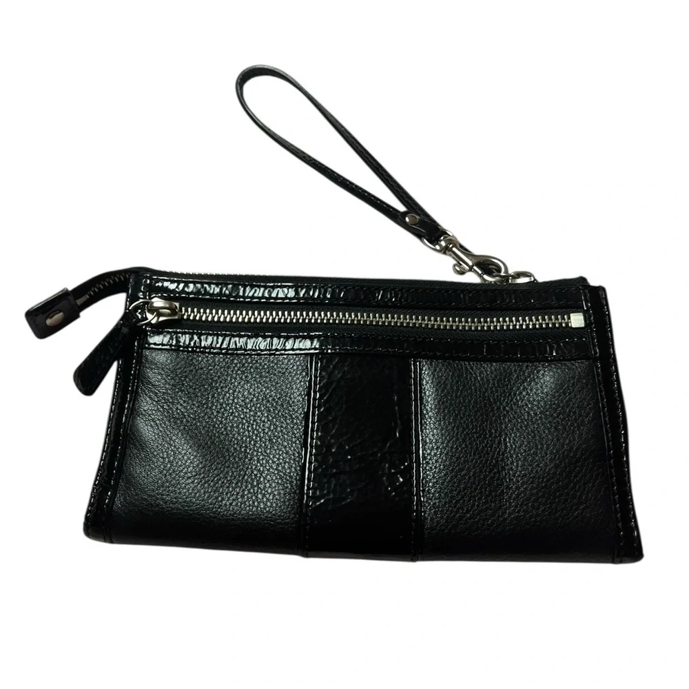 Coach Black Leather Wallet with patent leather Finish